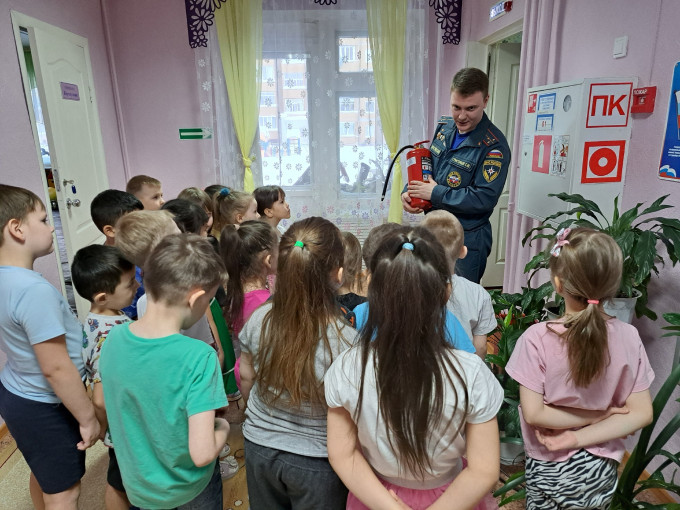 Безопасность детства Безопасность детства.